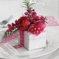 Place card arrangement on gift box